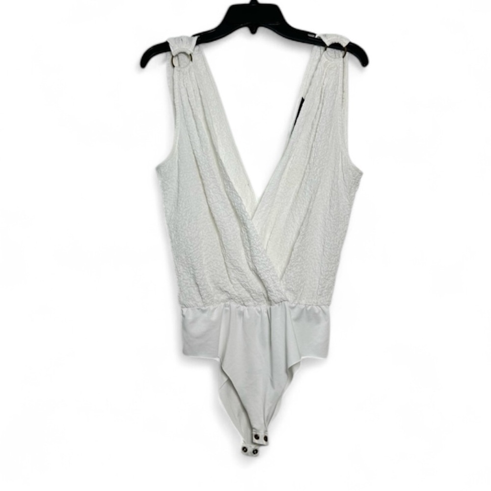 Zara White Textured V-Neck Bodysuit with Gold Rings